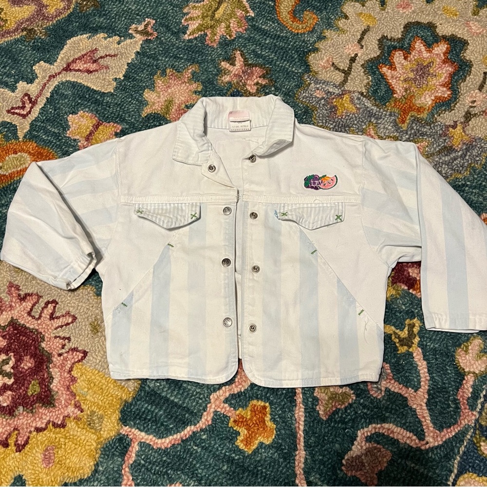 Vintage Little Levi’s jean jacket size 6